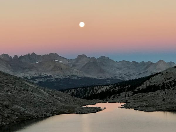 4 Guitar Lake Moon Setting Closeup 18 9 25 3117 Art | Don Kreuter Photography