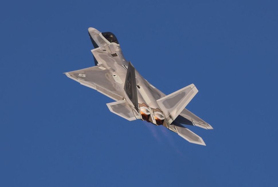 Getting It On   F22 Raptor Photography Art | Sam Gilliss | Visual Arts