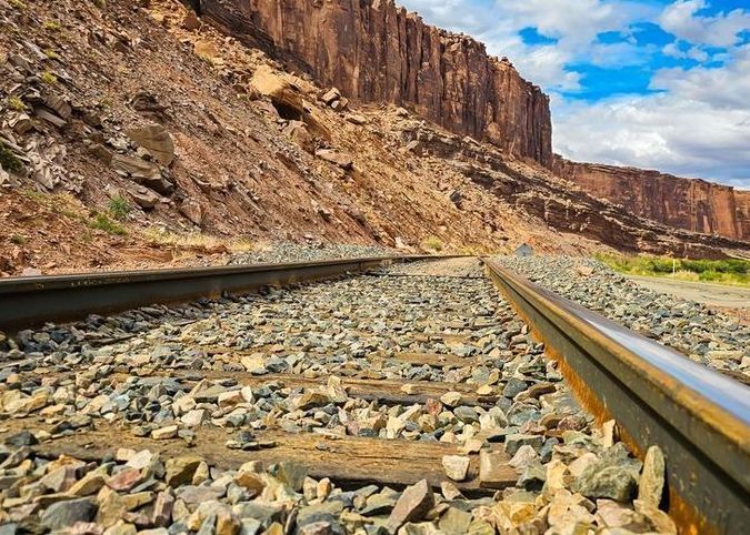 The Tracks Pot Ash Moab Photography Art | Sam Gilliss | Visual Arts