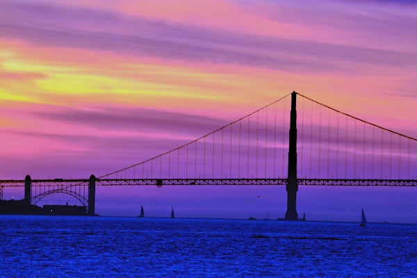 GOLDEN GATE BRIDGE - PINK SUNSET