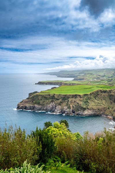 Tranquil Ocean - the cliffs of São Miguel Azores