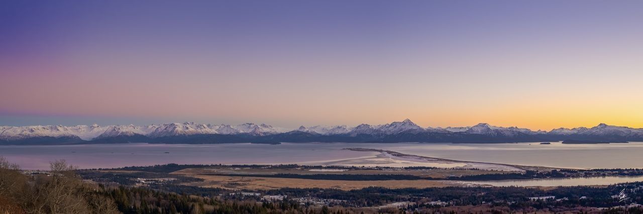 
        <div class='title'>
          Sunset Kachemak Bay 3mb
        </div>
       