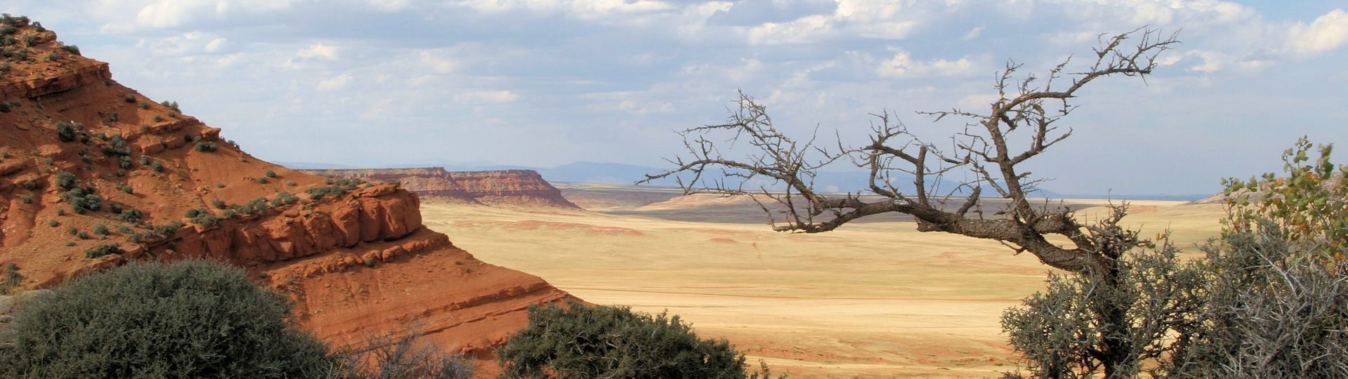 
        <div class='title'>
          Powder River Bluffs giy68i
        </div>
       
        <div class='description'>
          
        </div>
      