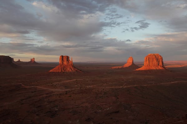 MONUMENT VALLEY