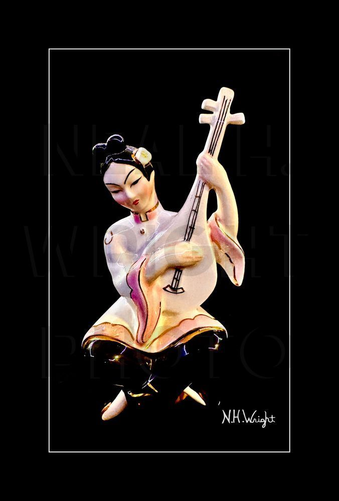  "Ceramic Asian Lute Playing Lady" 