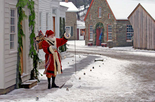 Santa Candle Light Evening at Farmers Museum