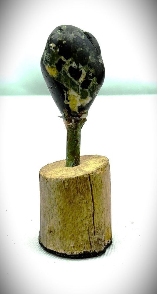 Flecked Stone Relic | brianmichaelrauh