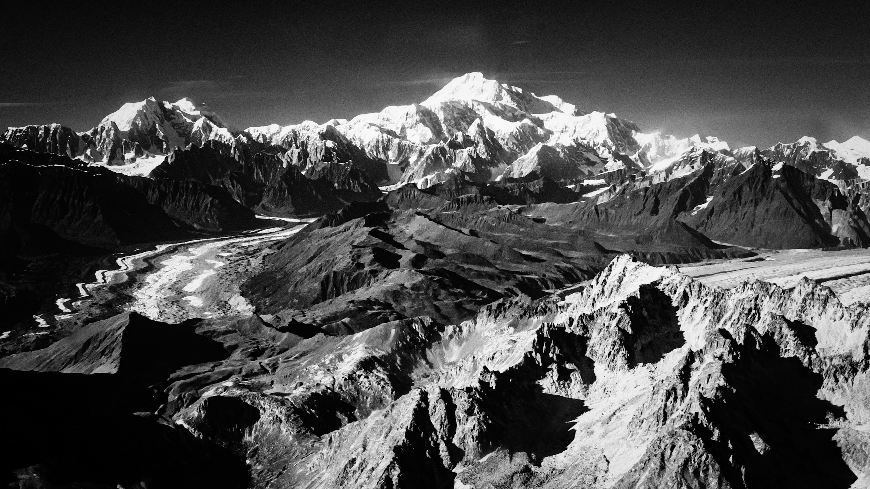 
        <div class='title'>
          Julian Kegel Denali In Full Sun   Ak 1
        </div>
       