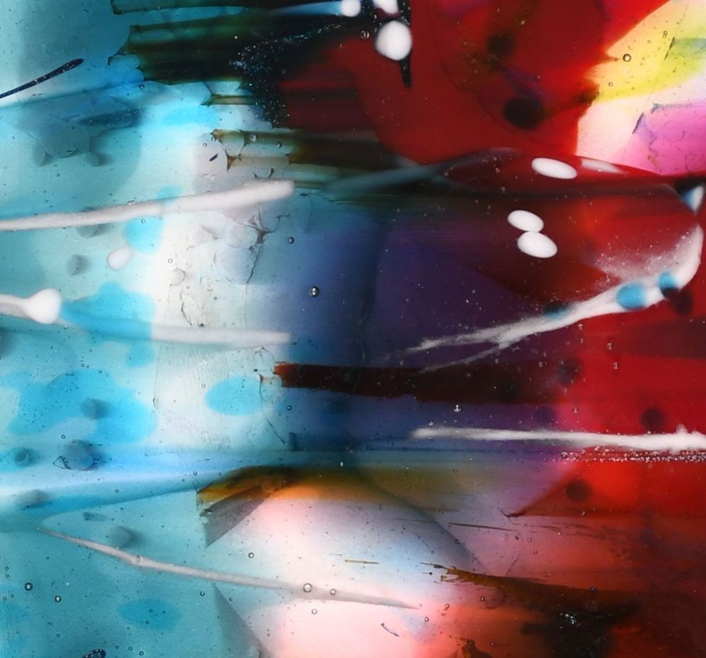 Glass is as raw as the steel material integrated into the final sculpture.