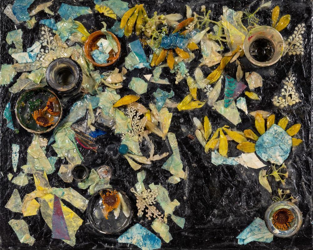 Plastic Flowers Art | DAS Gallerie