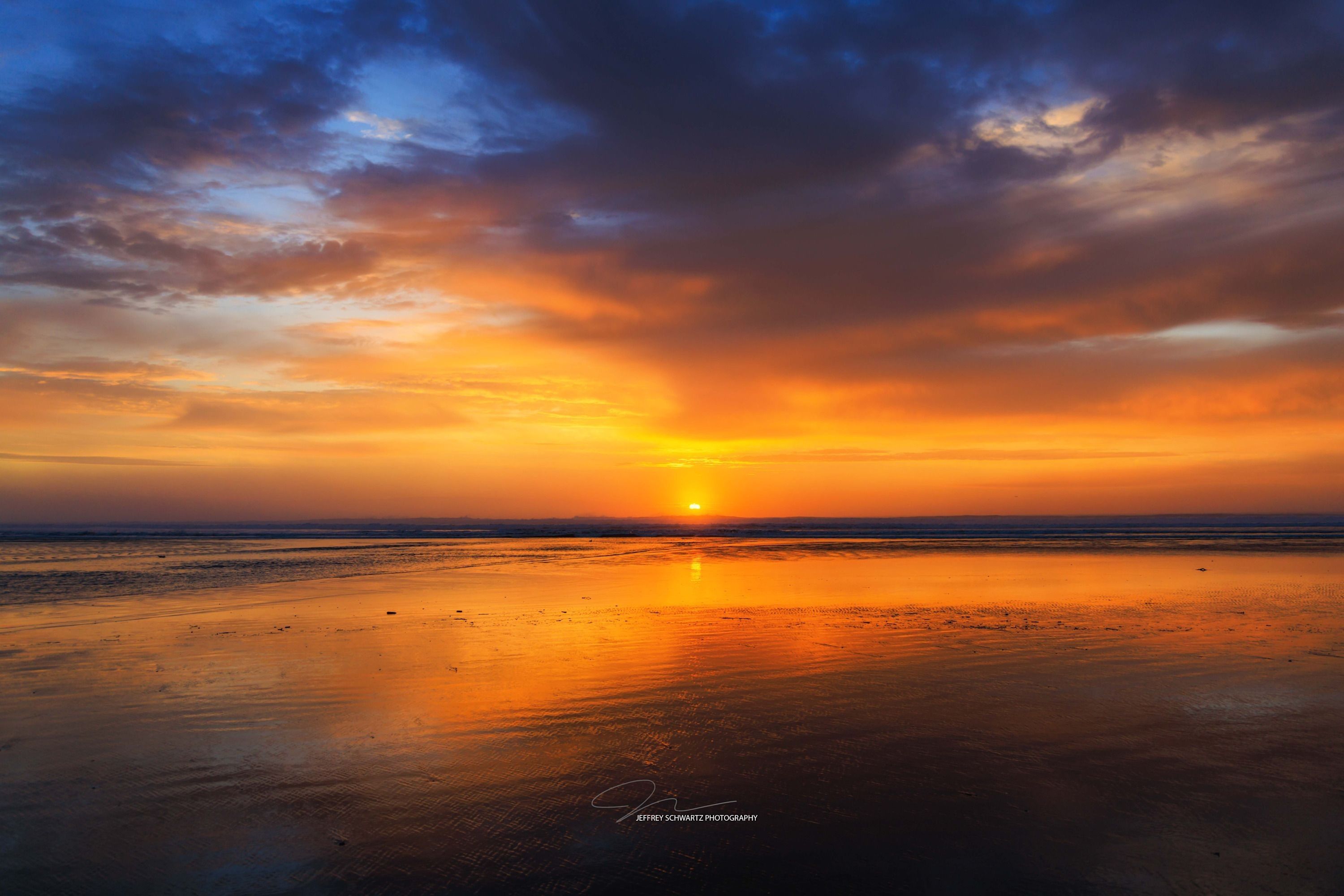 
        <div class='title'>
          Sunset at Moonstone Beach 12052024 SMALL
        </div>
       