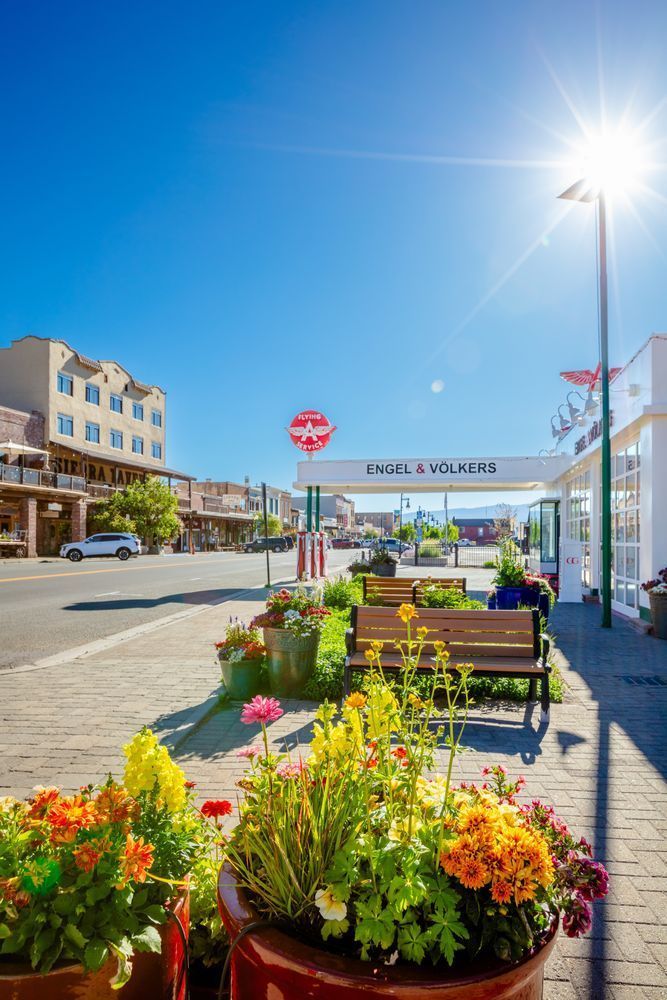 Downtown Truckee 110