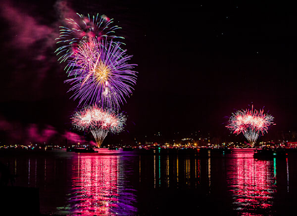 Big Bear Lake Fireworks 3 Art | Aaron Betts