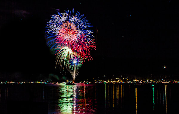 Big Bear Lake Fireworks 1 Art | Aaron Betts