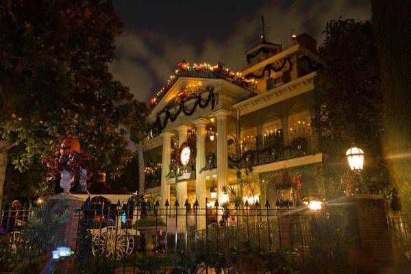 Christmas Mansion Art | Aaron Betts