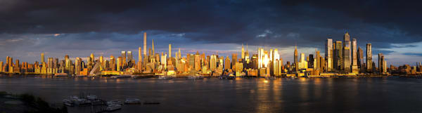 Urban Sunset Splendor: Manhattan in a Glorious Glow
