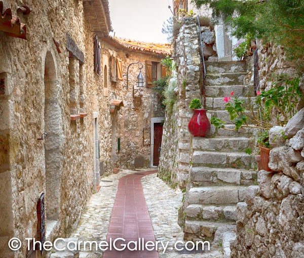 Eze Alley