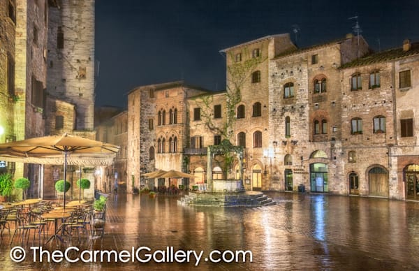 Piazza della Cisterna Rain