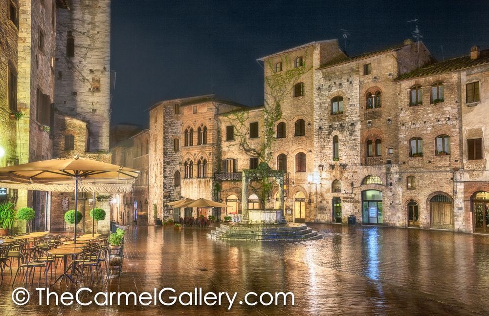 Piazza della Cisterna Rain