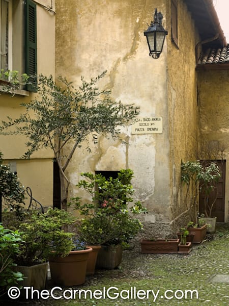 Piazza Omonima