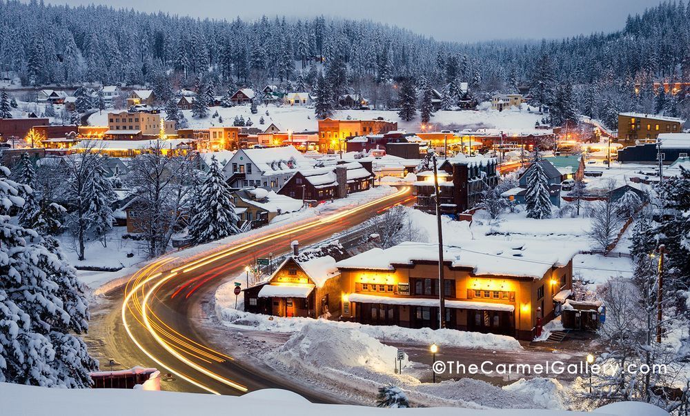 Winter lights downtown truckee in winter at dawn