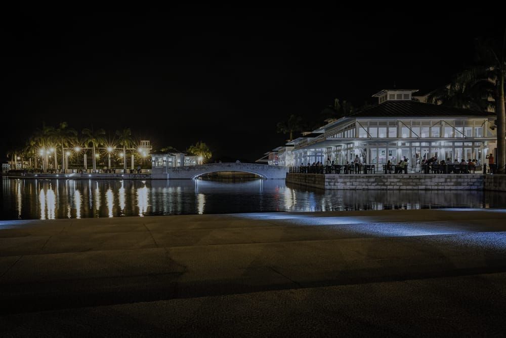 Scott Kasden | Shop photo of Guayaquil restaurant at night