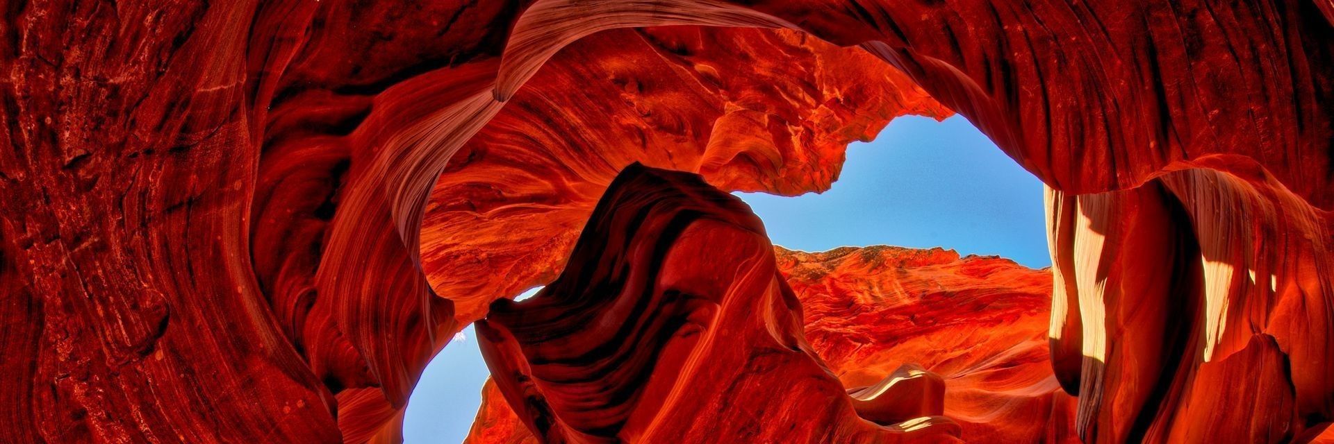 
        <div class='title'>
          Antelope Canyon 20
        </div>
       
        <div class='description'>
          
        </div>
      