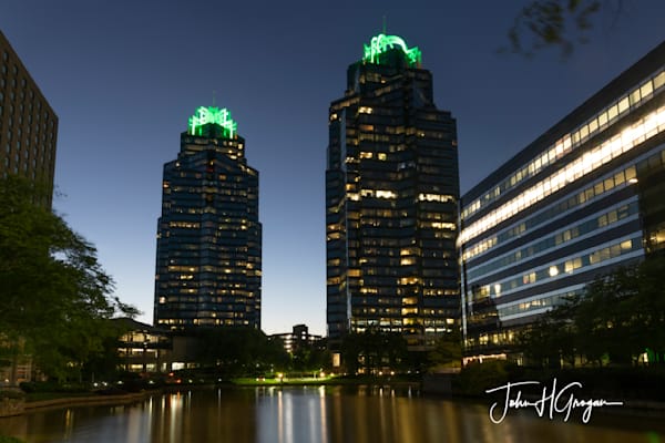 King & Queen Building