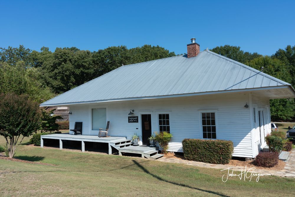 Talmo Depot Photography Art | John Grogan, Photography