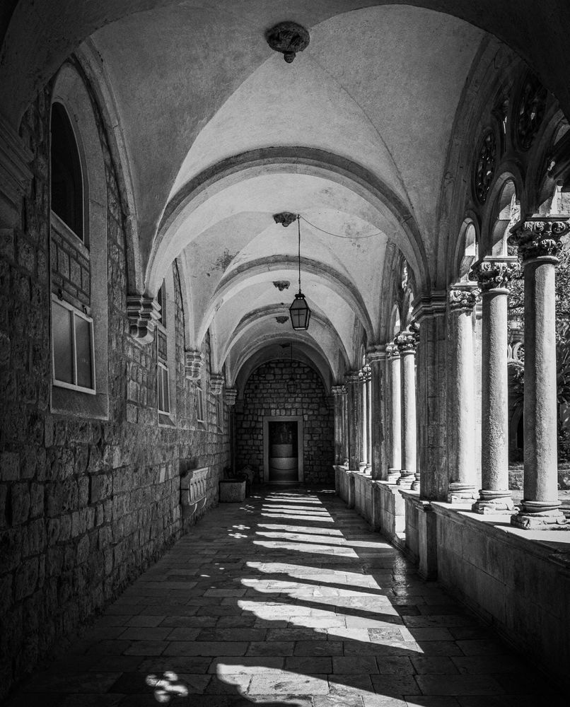 Sacred Silence: Franciscan Monastery Cloister in Dubrovnik – Black and White Fine Art Photography