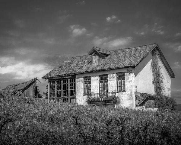 Abandoned Douro Farmhouse Monochrome Print | 910Photography