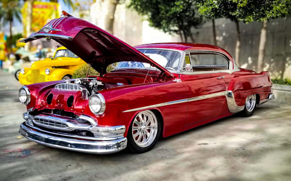 Classic Cars & Trucks