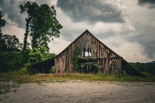 VINTAGE AND RUSTIC