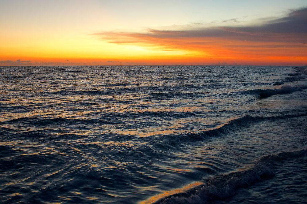 As The Sun Descends. Photography Art | Naps Happen Photography