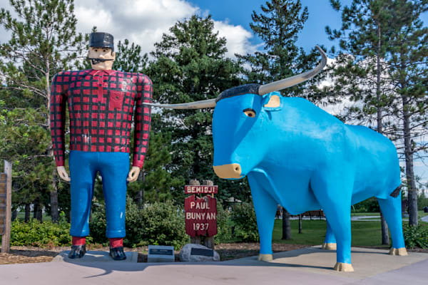 Paul Bunyan and Babe the Blue Ox - Minnesota Folklore Print