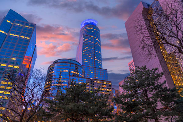 Capella's Purple Glow: Minneapolis Twilight Photography