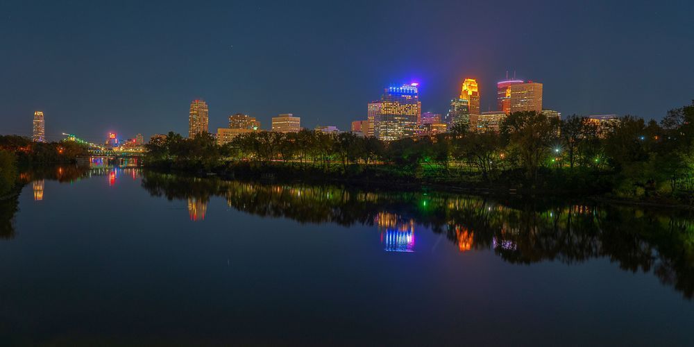 Minneapolis Skyline Reflections on the Mississippi River | Plymouth Avenue Bridge Photography