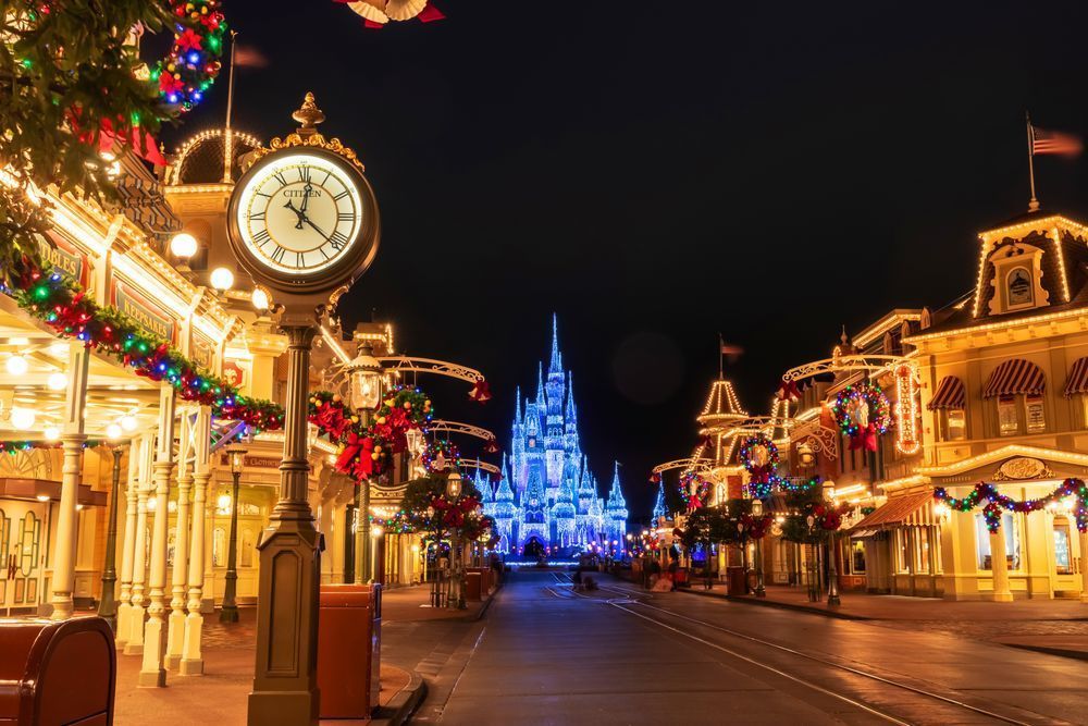 Timeless | Cinderella Castle Dream Lights at Christmas