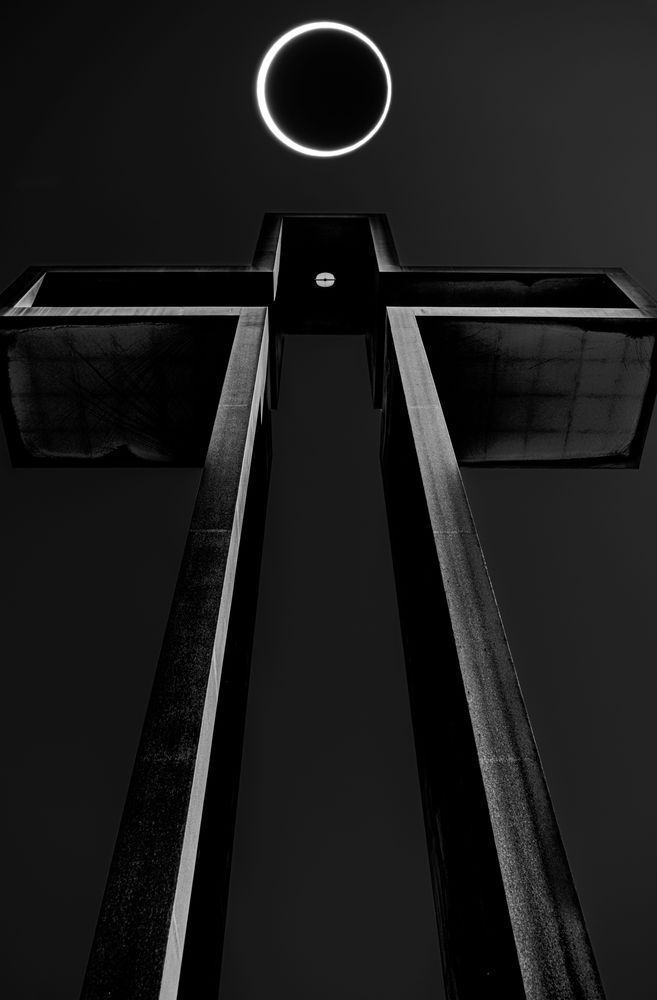 Eclipsed Cross