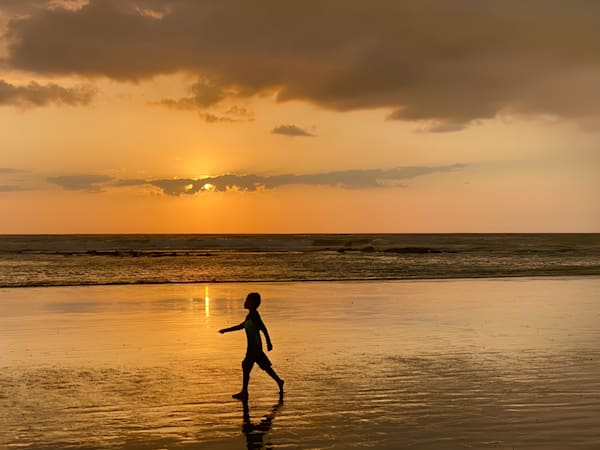 Strider (Playa Guiones, Costa Rica)