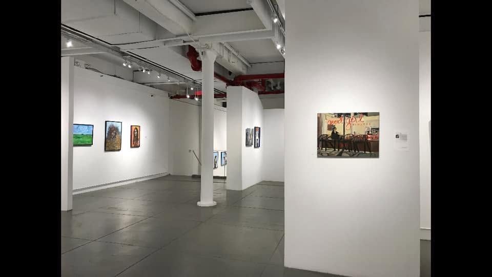 
        <div class='title'>
          Gallery3
        </div>
       