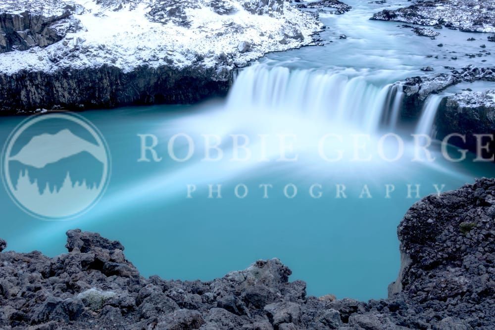 Iceland Waterfalls: Stunning Nature Photography by Robbie 