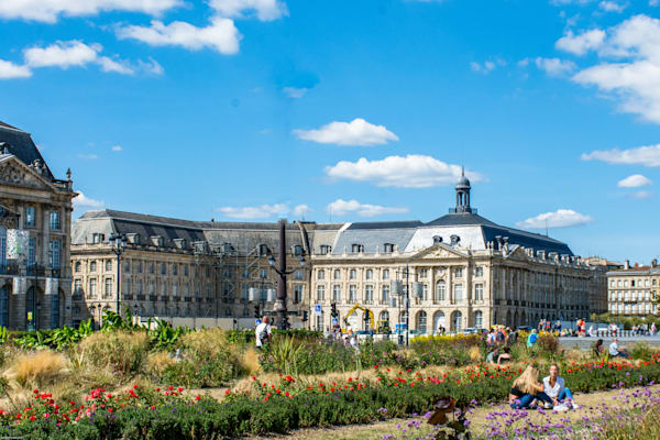 Bordeaux City Plaza by the Flowers