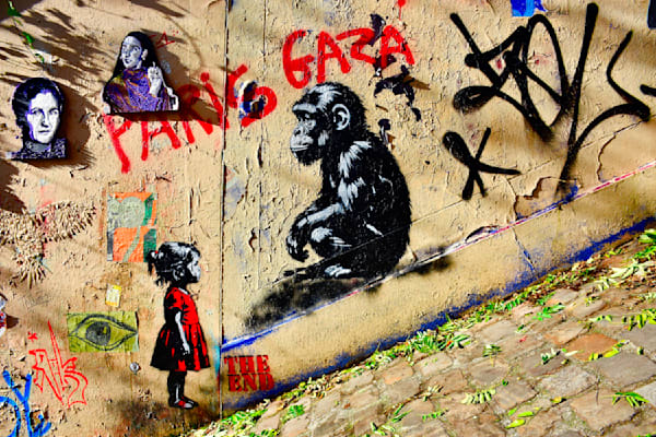 ALL AT ONCE, EVERYTHING, EVERYWHERE