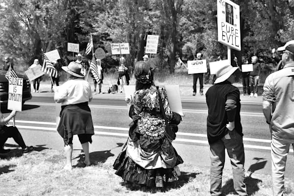 TAKE IT TO THE STREETS