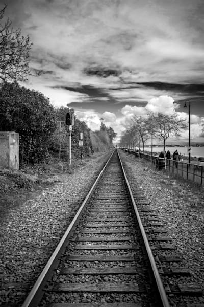 Where the Tracks Lead: A Scenic Dialogue Between Earth and Sky