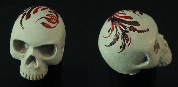 Small Skull with Rosemaling 02
