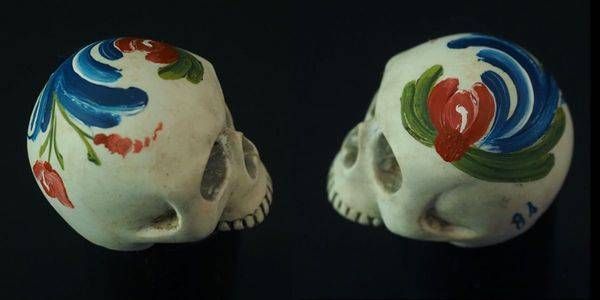 Mini Skull with Rosemaling 09