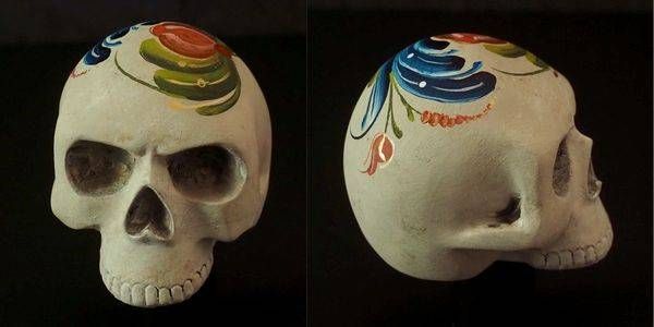 Small Skull with Rosemaling 01
