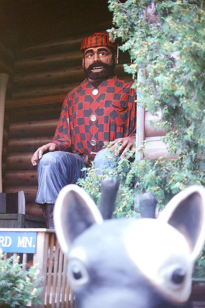 Paul Bunyan Greets You